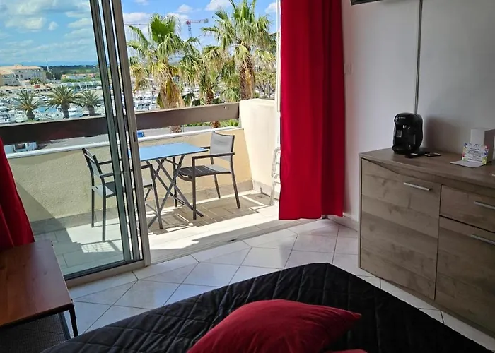 Apartment Village Naturiste Vue Sur Port Nature 7 *